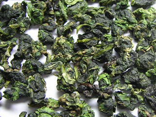 Oolong tea leaf